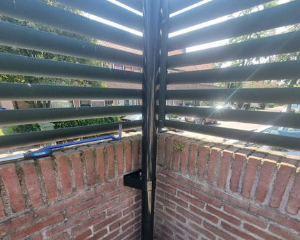 AlarmsysteemExpert.nl Cameramast 3 meter Ø 90mm met RVS muurbeugels