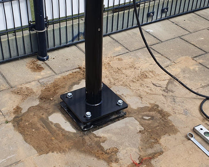 AlarmsysteemExpert.nl Ronde cameramast met kantelanker 4 meter Ø 90mm